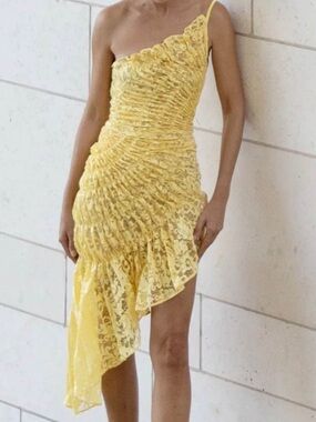 Asymmetrical One-Shoulder Yellow Lace Dress